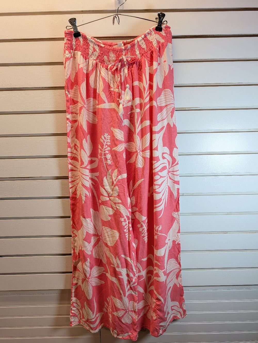 Kiwi and Punch Pink and White Tropical Floral Set Large NWOT - Picture 2 of 11